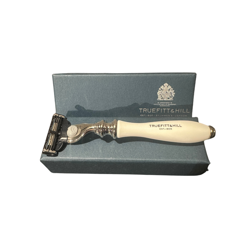 Truefitt & Hill Wellington Razor MACH III - Faux Porcelain